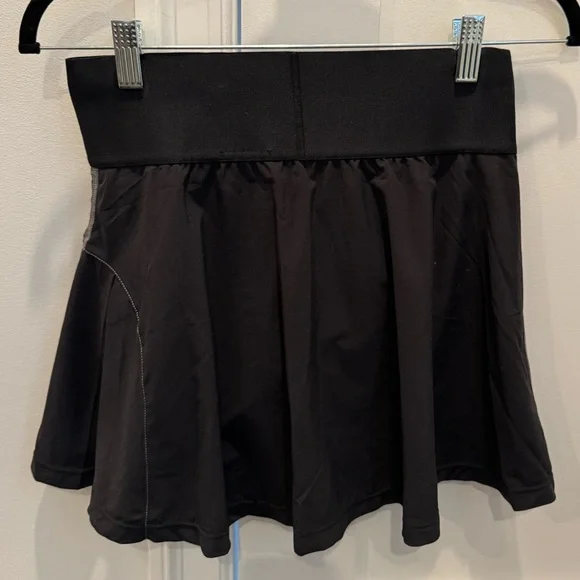 Nike Tennis Skirt Black and Grey Size Small - Picture 2 of 3
